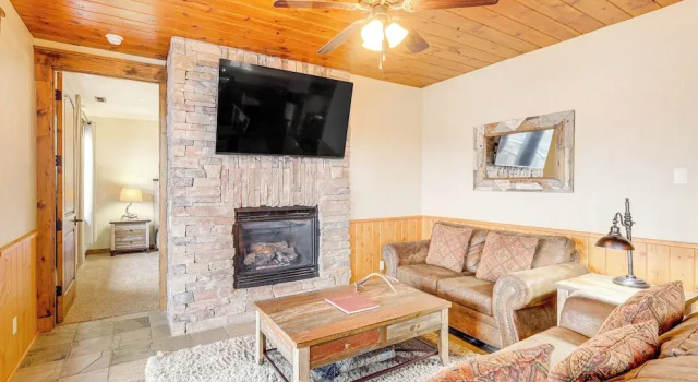 Апартаменты Walkable Condo in Dtwn Mccall! Lake View + Balcony