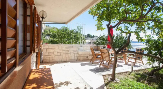 Holiday Home Luma, Забронировать Отель Отели Подгора с парковкой, Парковка