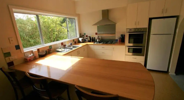 Коттедж с 4 комнатами Cedar Cottages Blackmans Bay