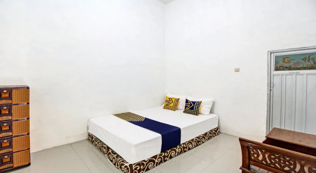 Hotel O Alif House Syariah 2, Prenota Hotel Kediri East Java