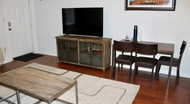 Excellent Location! On Campus Studio Sleeps 4, Réserver Hôtel Tallahassee Panhandle Florida