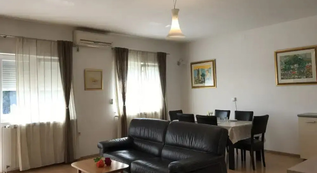 Четырёхместный номер Comfort с балконом и с видом на гавань Apartmani AiA
