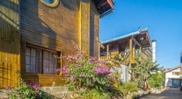Gegewu Inn (Lijiang Ancient Town)