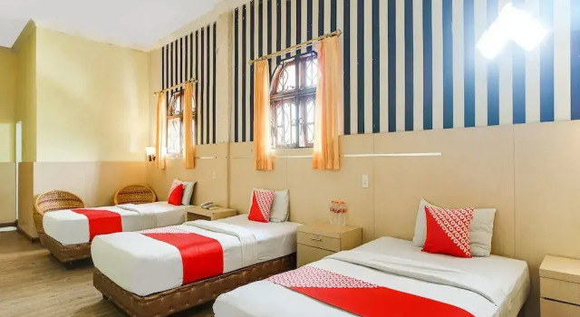Люкс Superior OYO 1140 Hotel Tresya Tanjung Balai