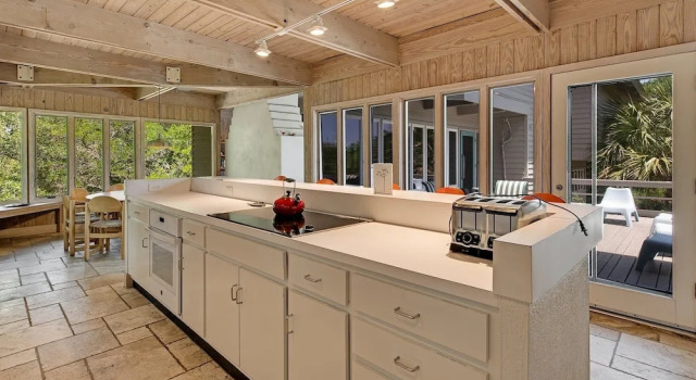 Коттедж A Retreat To Create Memories For A Lifetime. 5 Bedroom Home by Peace Vacations