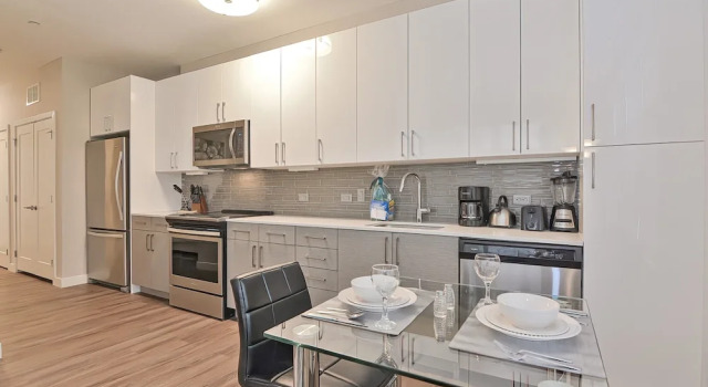 Апартаменты Luxury c 1 комнатой Global Luxury Suites East Boston