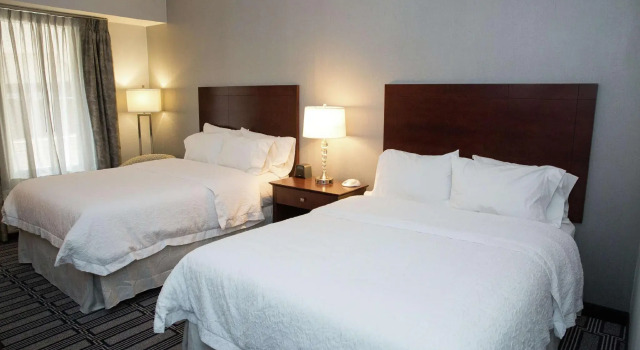 Четырёхместный номер Standard Hampton Inn & Suites Providence Downtown