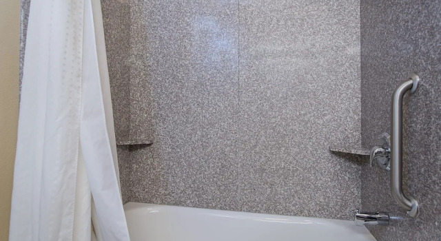 Люкс Superior Baymont Inn & Suites by Wyndham Sturgis