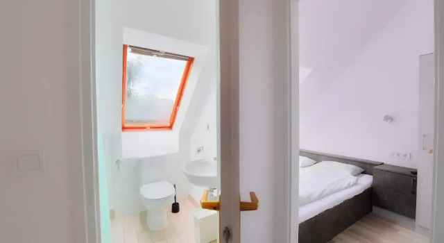 Oliver Inn Camping, Забронировать Гостевой дом Отели Балатонлелле с парковкой, Парковка
