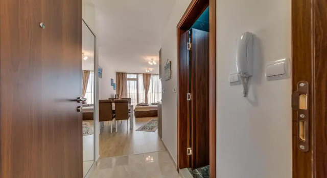 Студия Apartcomplex Golden Bay