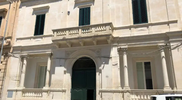 Carlo V - Con Piscina E Giardino Privati