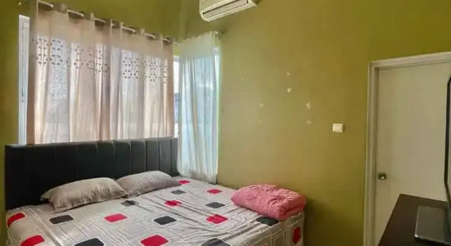 Gerbera 4BR Villa Springhill Garden Malang, Book Villa 3-Star Hotels in East Java, 3*