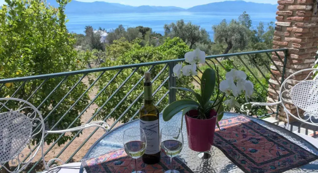 Nerotrivia Villa - Ocean Panorama and Lush Gardens