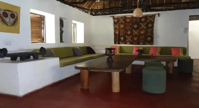 Коттедж с 4 комнатами Kusini Beach Cottages