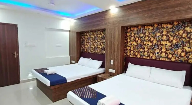 Четырёхместный номер Deluxe NH Regency