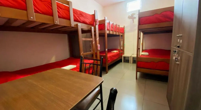 Postel ve společném pokoji pro ženy Lima House - Hostel