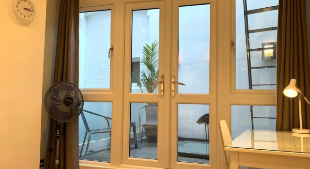 Hyde Park W2 3 bedroom flat with patio - as seen on TV's House Hunters Int'l