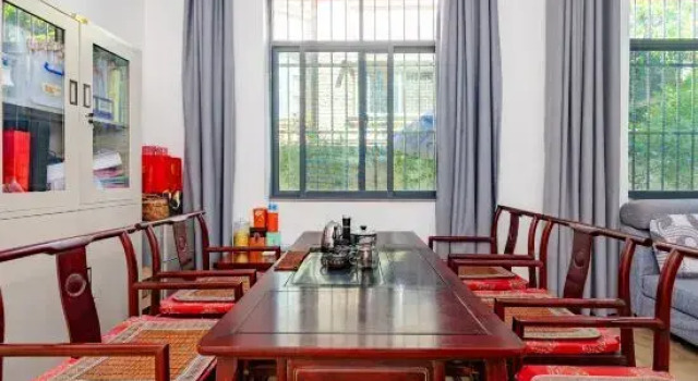 Rong Jing Hotel, Rezerwuj Hotel Hotele w Nanning z parkingiem, Parking