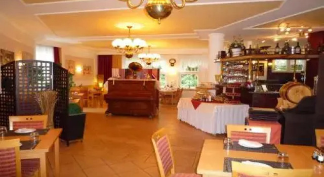 Hotel Abalone, Забронировать Отель Отели Ремшайд с парковкой, Парковка