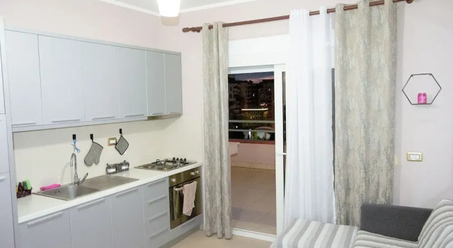 Lovely 1- Bedroom Apartm, Huge Balcony, Lovely View, Забронировать Апартаменты/квартира Апартаменты области Тираны, Апартаменты/квартира