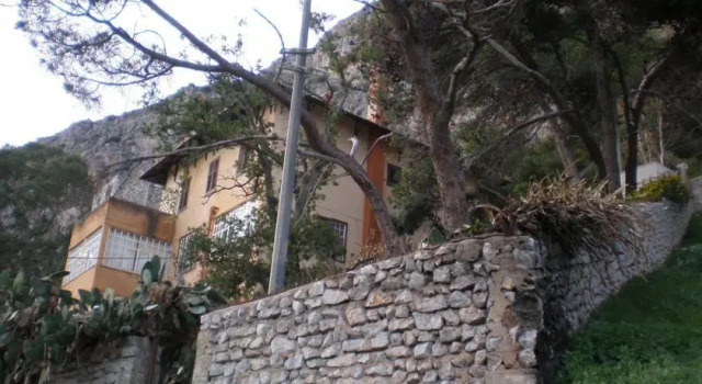 Le Falde, Book Hotel Palermo Sicilien