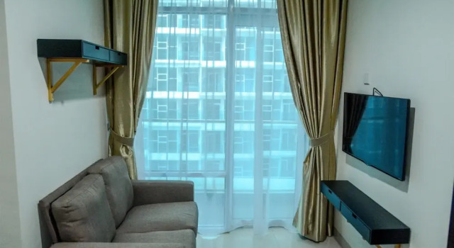 1 BR at Brooklyn Apartment, Book Apartment Hotels in South Tangerang with a Pool, Swimming Pool