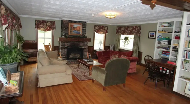 Smugglers Notch Inn