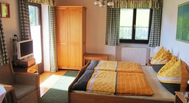 Bauernhof Unterhöfner, Rezerwuj Hotel Hotele w Salzburg z parkingiem, Parking