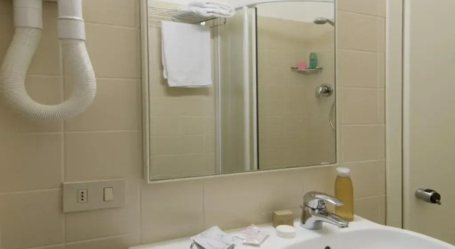 Трёхместный номер Standard с балконом Hotel Nives