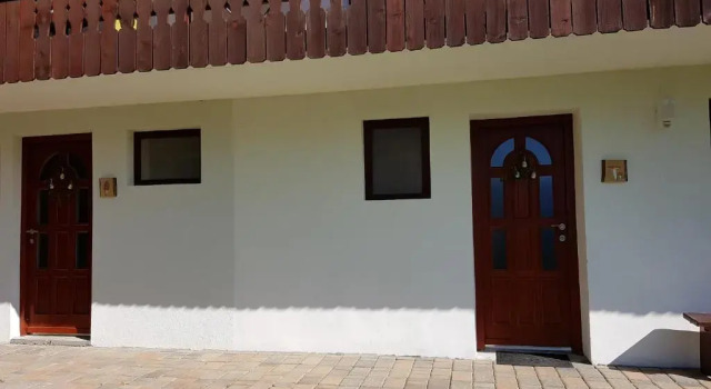 Апартаменты Vaznik Farm House Apartments
