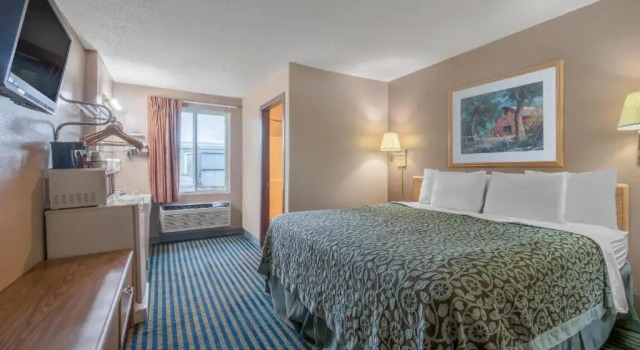 Номер Standard Days Inn by Wyndham Jamestown