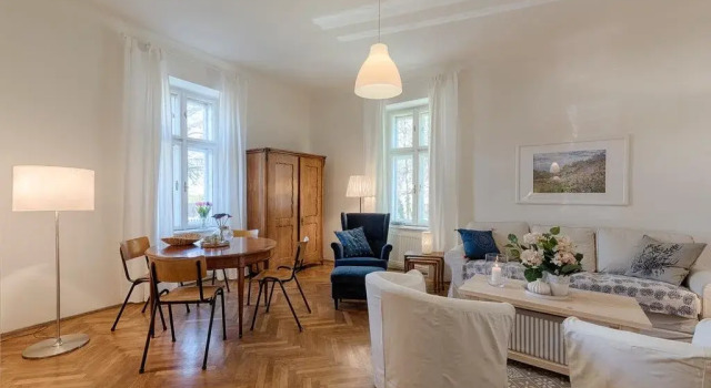 Landhaus Blauer Spatz Reichenau an der Rax, Book Vacation Home Cottages in Neunkirchen, Cottage