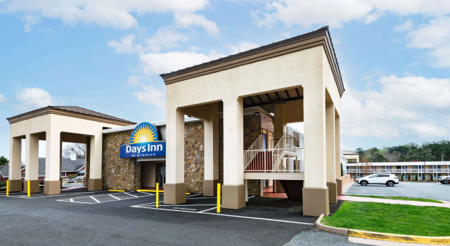 Days Inn by Wyndham Charlottesville/University Area, Prenota Locanda Mini-hotel a Virginia, Locanda