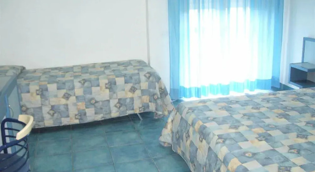 Hotel Enotria, Varaa Hotelli Amendolara Calabria