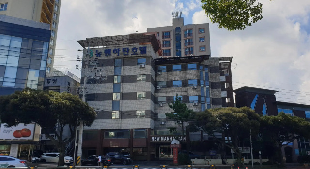 Manhattan Hotel, Забронировать Отель Недорогие отели Чеджу, рядом с Пятидневный рынок в Чеджу, недорого