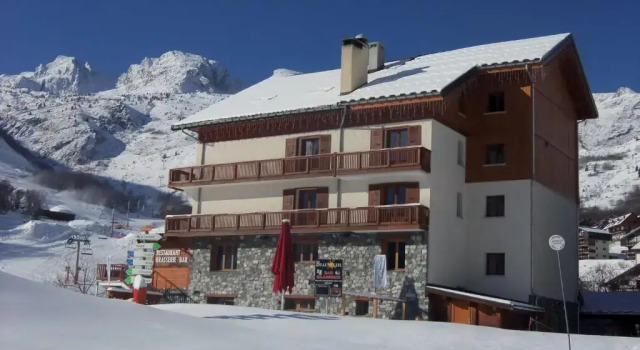 Апартаменты Chalet Beausoleil 4 étoiles - jacuzzi - au pied des pistes - domaine les sybelles