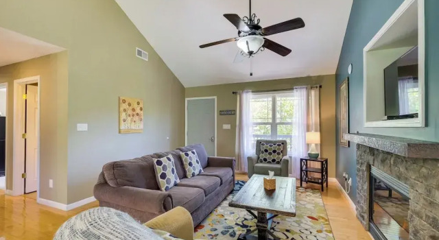 Cozy Resort-style Escape on Taylorsville Lake!, Book Hotel Taylorsville Indiana