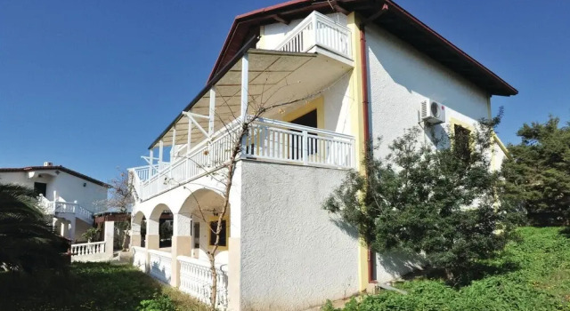 Stunning Home in Marina With Wifi and 2 Bedrooms