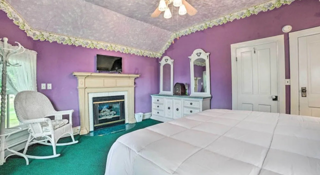 Elegant 1905 Home: Steps to Torch Lake & Dtwn, Varaa Lomakoti Alden USA