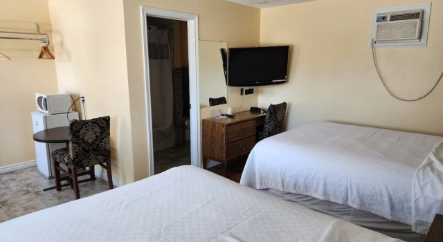 Четырёхместный номер Classic Sunparlor Motel