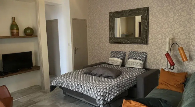 Balkonlu Konfor çift kişilik daire Maison de Midi