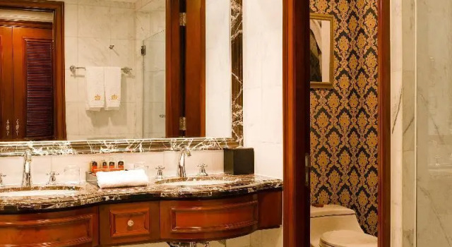 Люкс Business Grand Concordia Hotel