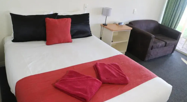 Barmera Lake Resort Motel, Book Motel Barmera South Australia