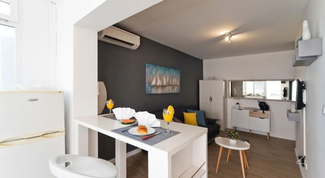 Ina - Modern and Cosy - A1