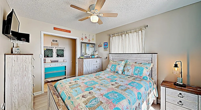 Steps To Beach! Chic Gulf-view Corner Unit W/ Pool 1 Bedroom Condo, Varaa Huoneisto Miramar Beach Emerald Coast