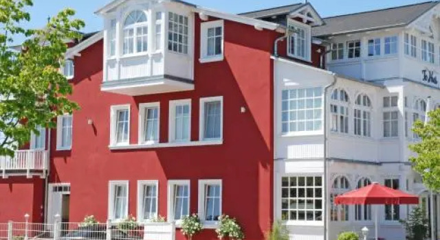 Villa To Hus - Apt. 05, Забронировать Вилла Отели Остзебад-Зеллин с парковкой, рядом с Зеллинский музей янтаря, Парковка