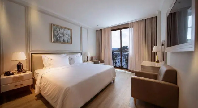Двухместный номер Deluxe MerPerle Dalat Hotel