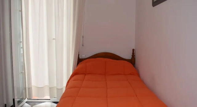 Casa Carabeo 48, Забронировать Отель Нерха Axarquía, рядом с Tuesday Market