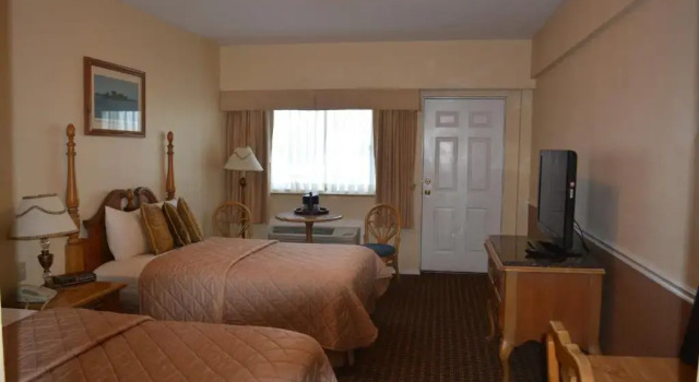 Двухместный номер Standard с балконом Riveredge Resort Hotel