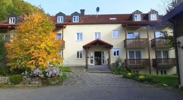 Hotel-Gasthof zur Krone, Reserva ahora Hostal o pensión Hoteles en Altmühltal con aparcamiento, Aparcamiento